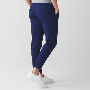 Lululemon Jet Crop (Slim) Hero Blue sz6